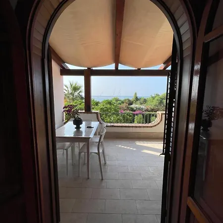 1-casa Sul Mare Con Piscina Vicino Cefalu Campofelice Di Roccella